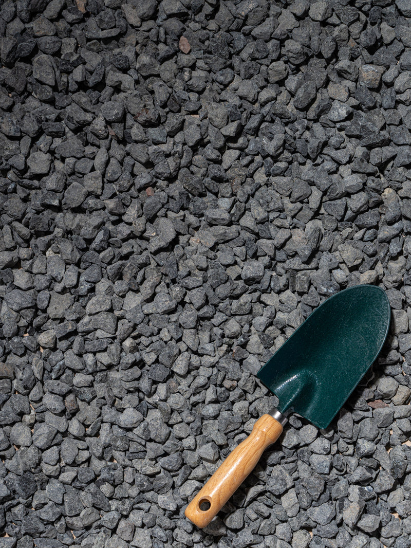 Grey Gravel 1-2cm – Premium Decorative Gravel for Landscaping & Ground Cover