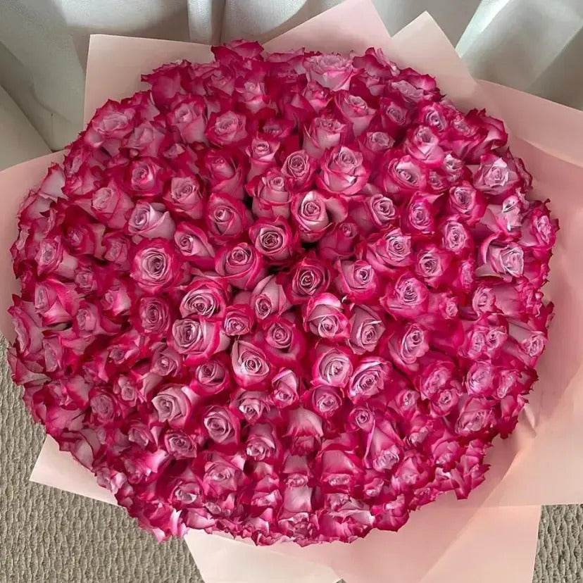 Grand Bouquet 201 Purple Roses