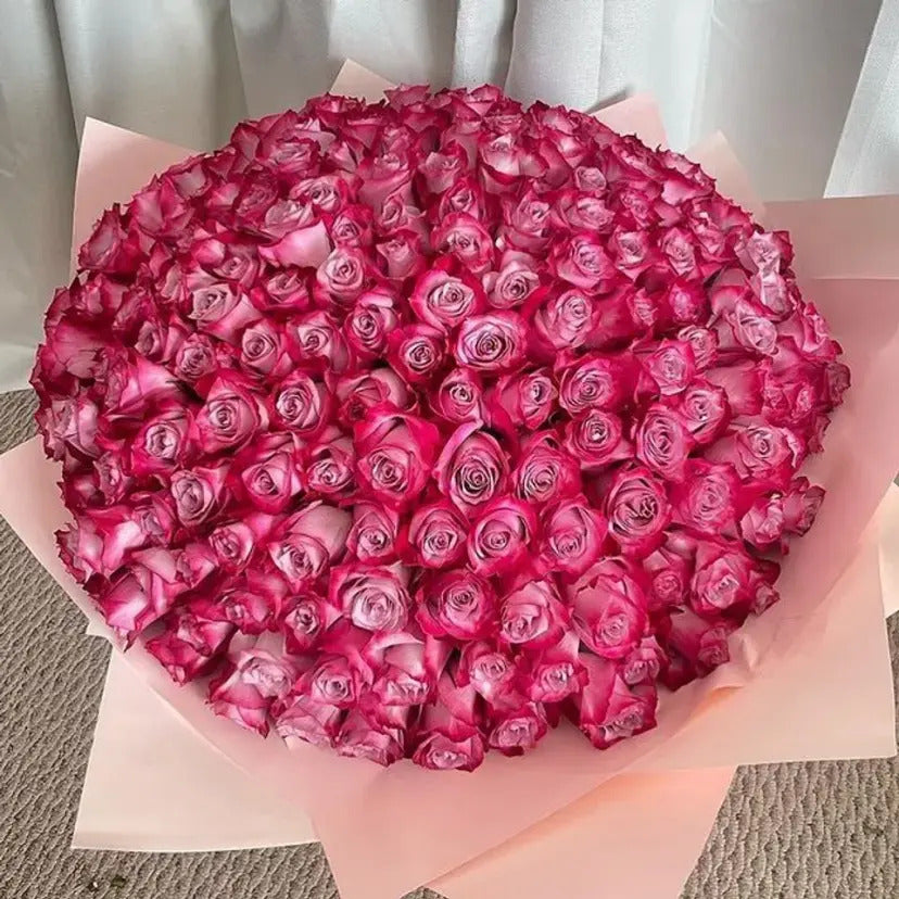 Grand Bouquet 201 Purple Roses